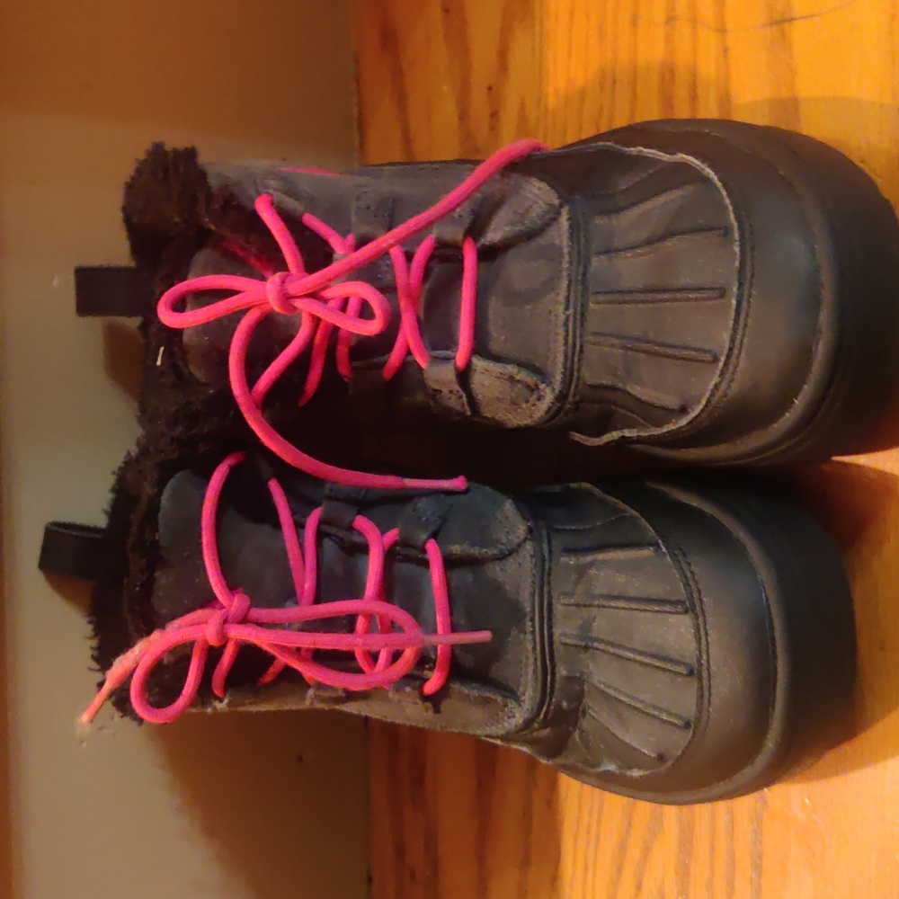 Nike kid boots